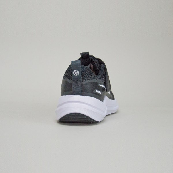 Nike Cosmic Runner Fly Low Παιδικο Παπουτσι Μαυρο - Λευκο
