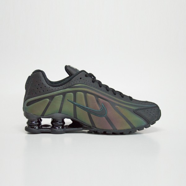 Nike Shox R4 Sneakers