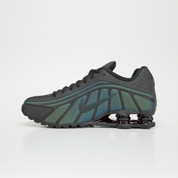 Nike Shox R4 Sneakers